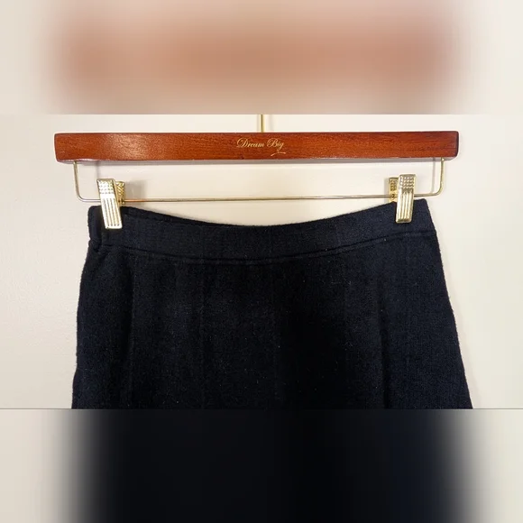 VINTAGE ST.JOHN Retro Dark Blue Knit Luxury Skirt Size 4 NWOT! - Picture 3 of 5